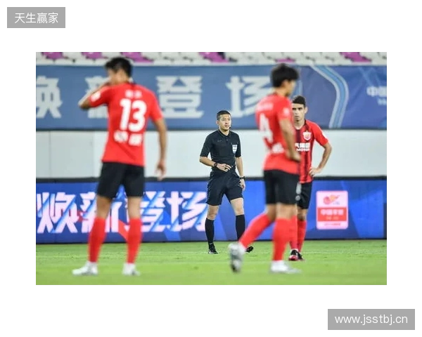 记者谈海港：这赛季确实定位保级了，看不出为啥换茹萨、梅伦多